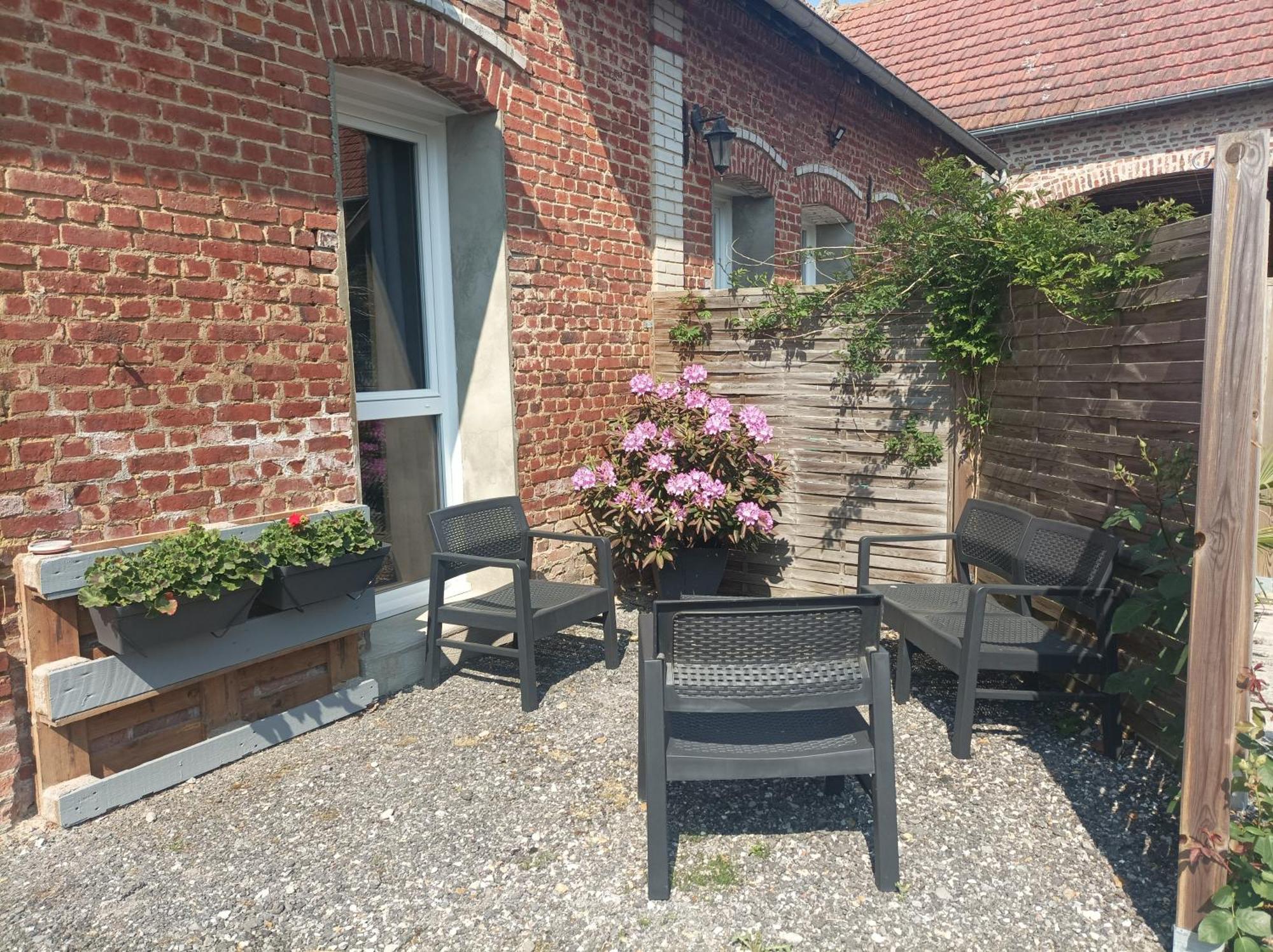 Les Muches Bed & Breakfast Bouzincourt Exterior photo
